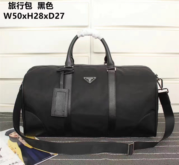 プラダバッグ正面デザイン